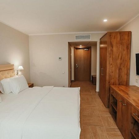 Amza Park Hotel Gagra Exterior foto