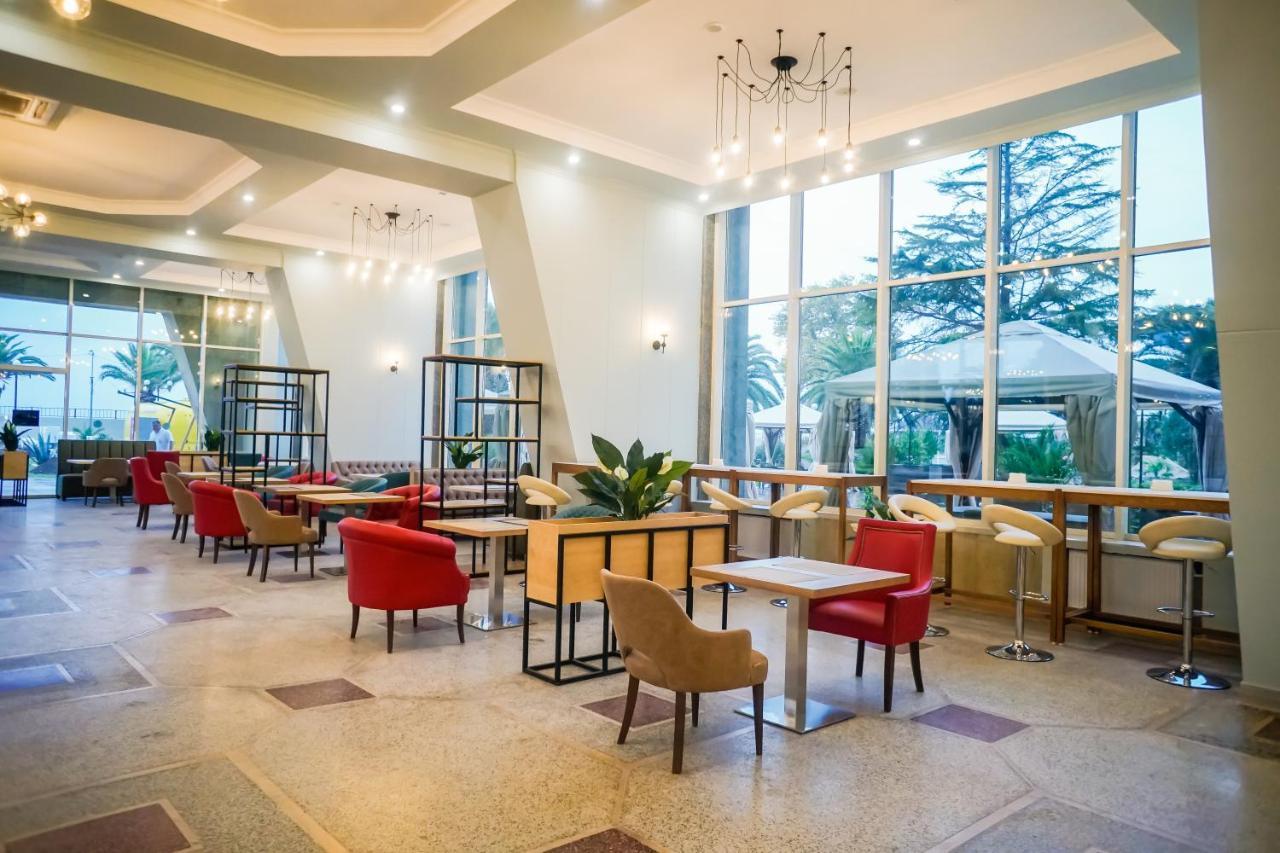 Amza Park Hotel Gagra Exterior foto