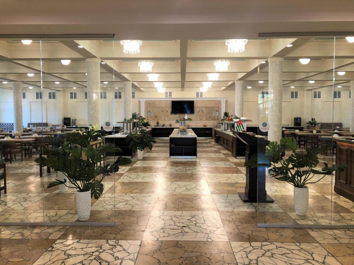 Amza Park Hotel Gagra Exterior foto