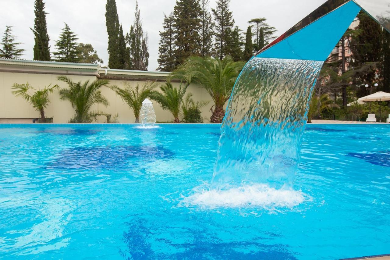 Amza Park Hotel Gagra Exterior foto