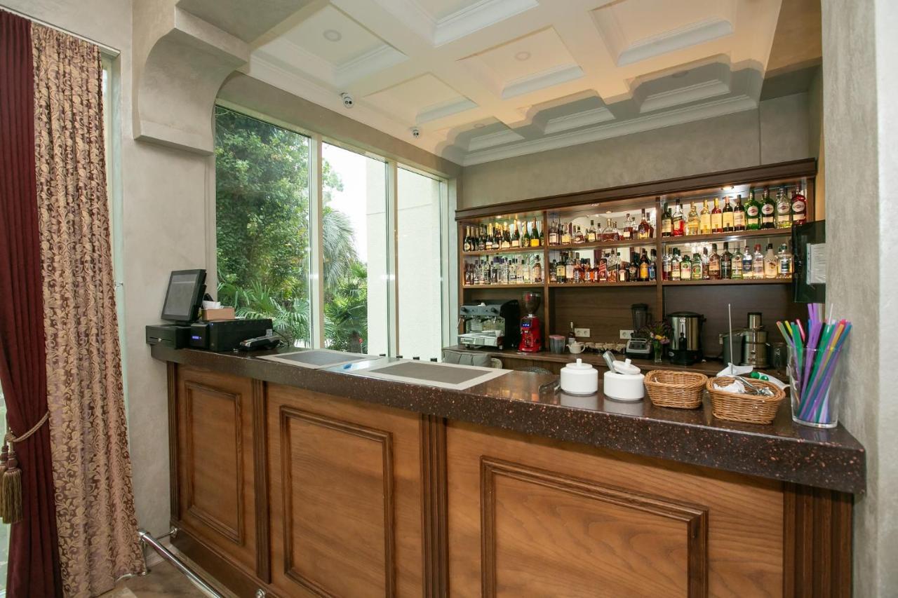 Amza Park Hotel Gagra Exterior foto